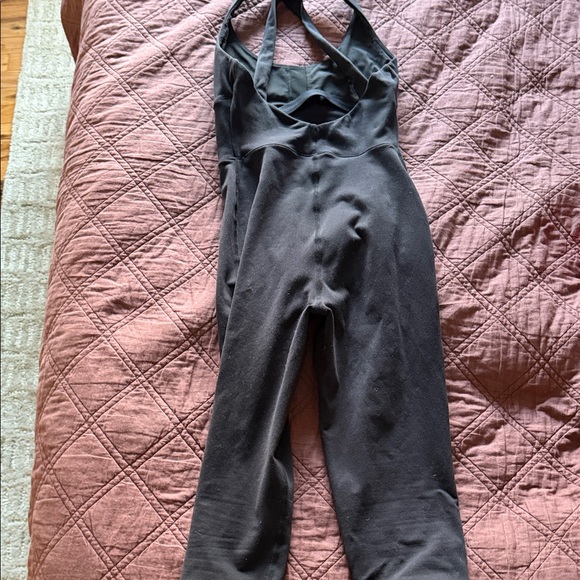 alo capri Jumpsuit - Picture 2 of 4